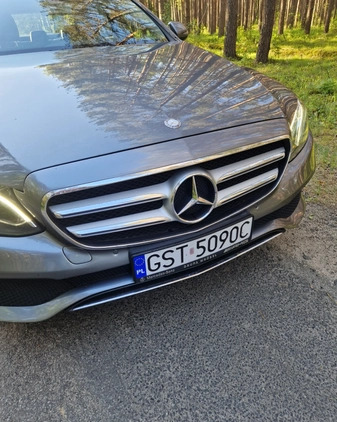 Mercedes-Benz Klasa E cena 121900 przebieg: 95000, rok produkcji 2017 z Skórcz małe 232